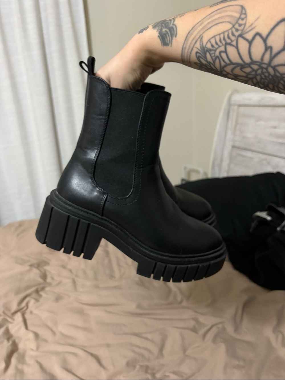 Wild Fable Black Chunky Chelsea Ankle Boots